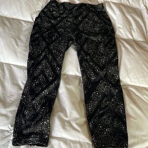 Women’s Black and White Workout Capris with Pockets